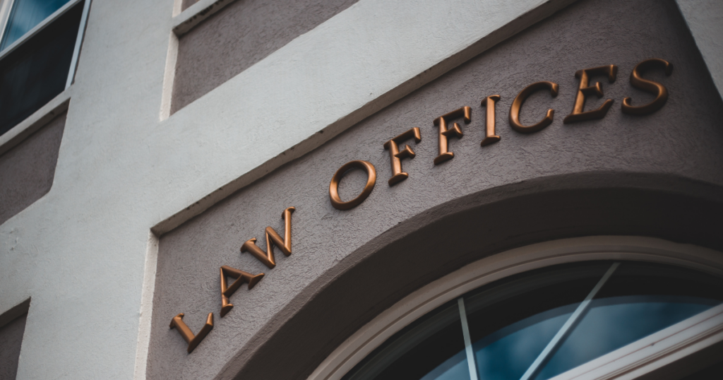 Building that says, โLaw Offices.โ